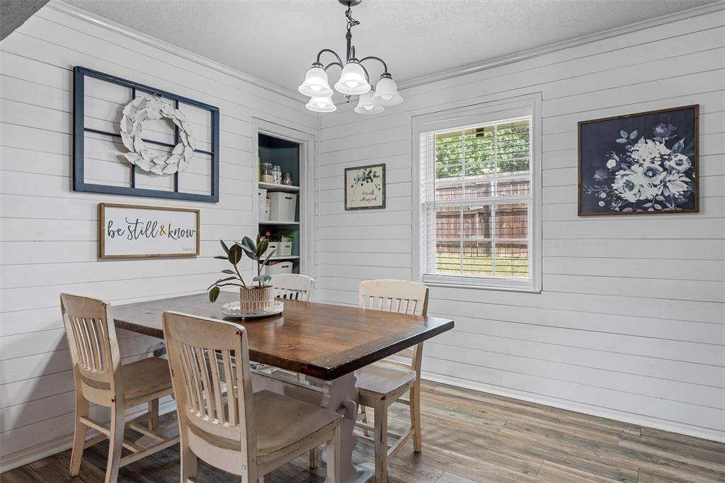 Woodway, TX 76712,408 Wooded Crest Drive