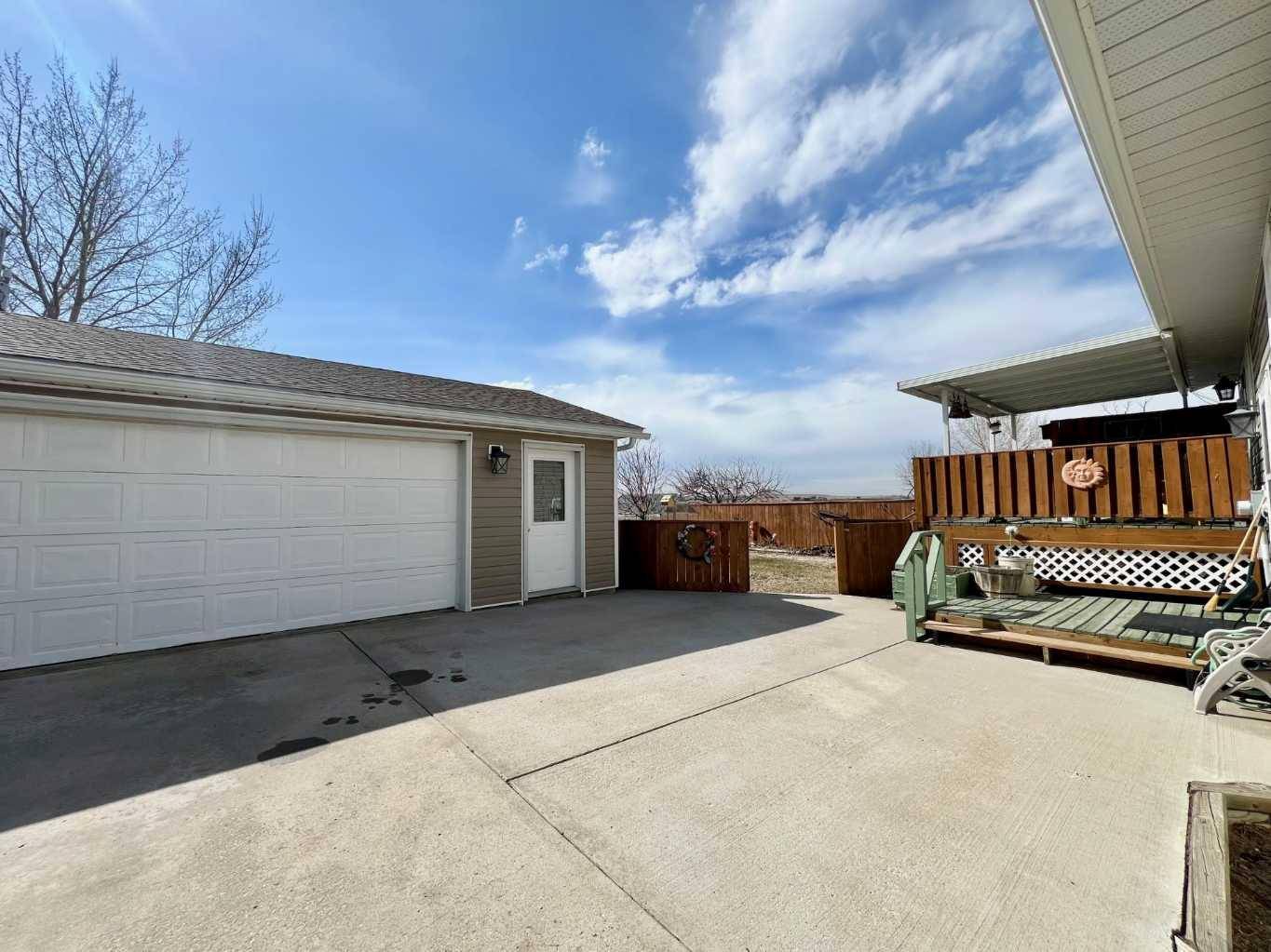 Linden, AB T0M1J0,510 Linview RD