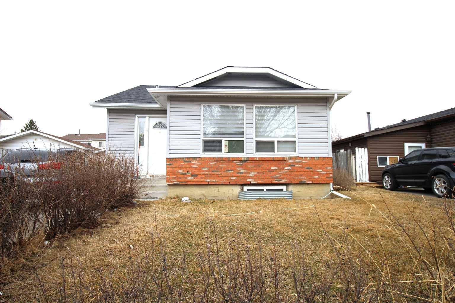 11 Falshire DR Northeast, Calgary, AB T3J1P7