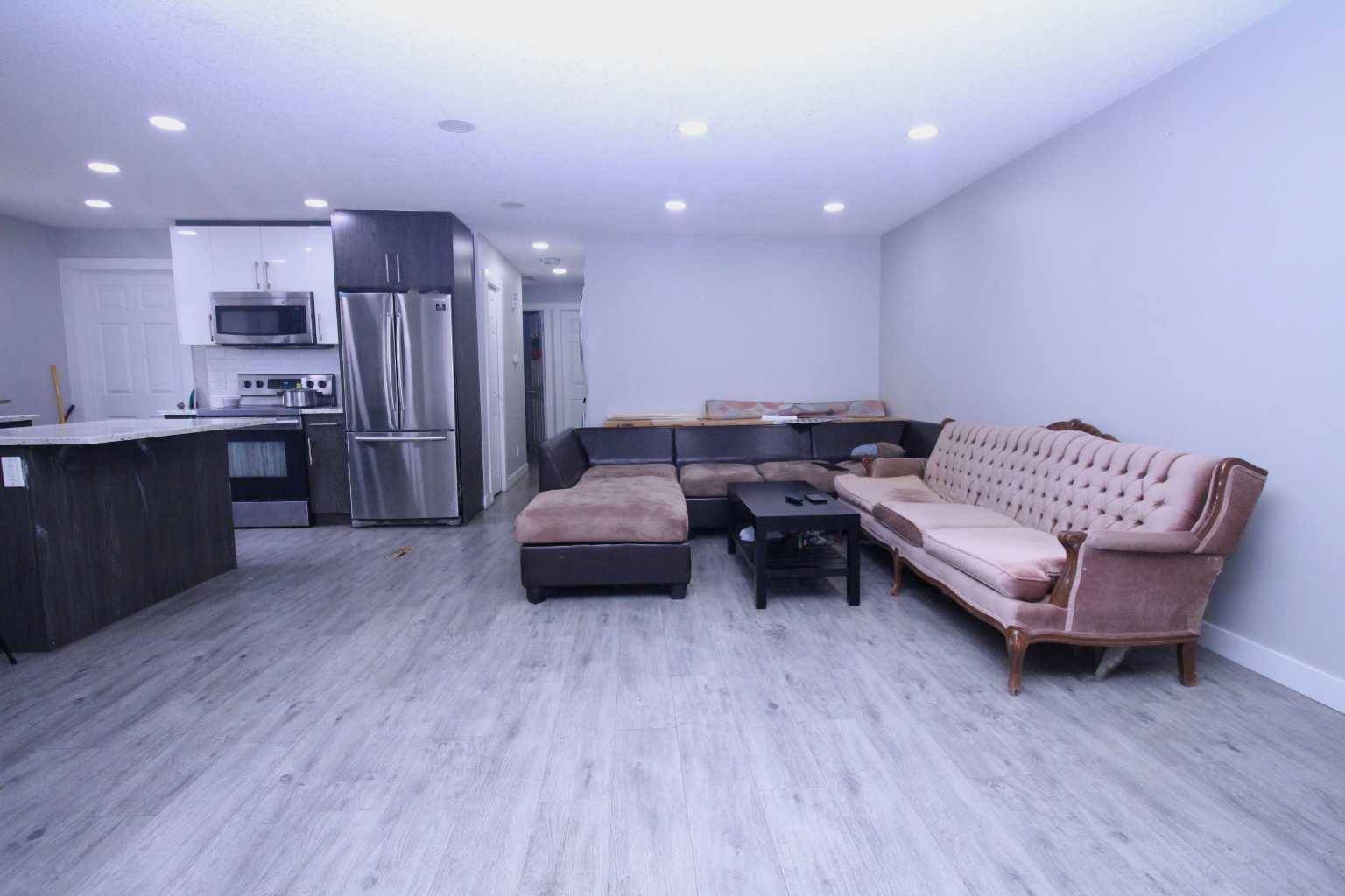 Calgary, AB T3J1P7,11 Falshire DR Northeast