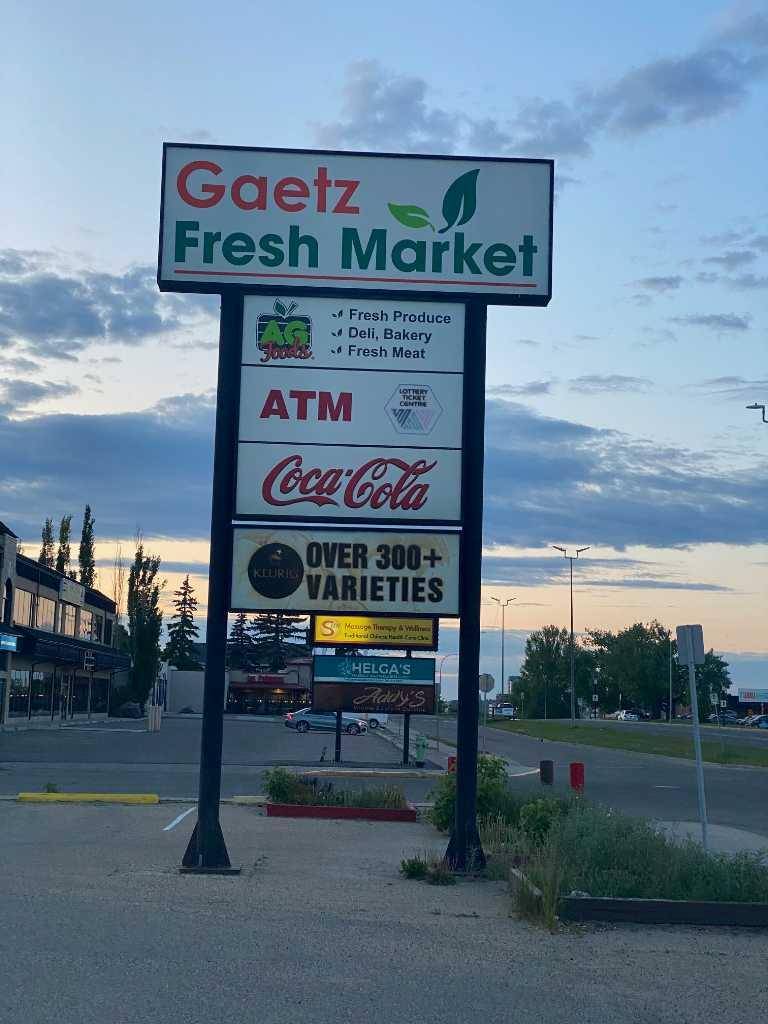 Red Deer, AB T4N 3Y4,3518 50 AVE