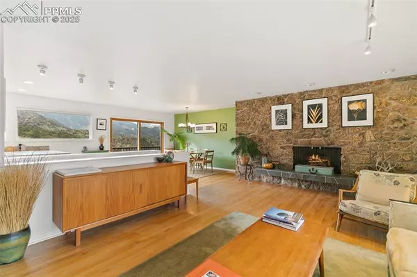 Manitou Springs, CO 80829,308 Sutherland PL