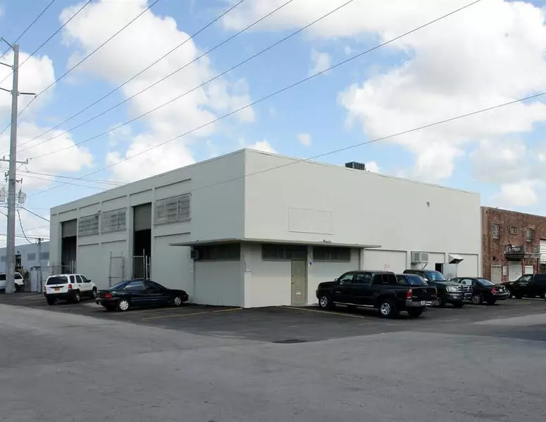 701 NW 7th Ter, Fort Lauderdale, FL 33311