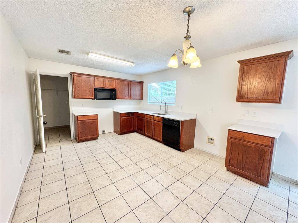 Fort Worth, TX 76112,2708 Maegen Circle