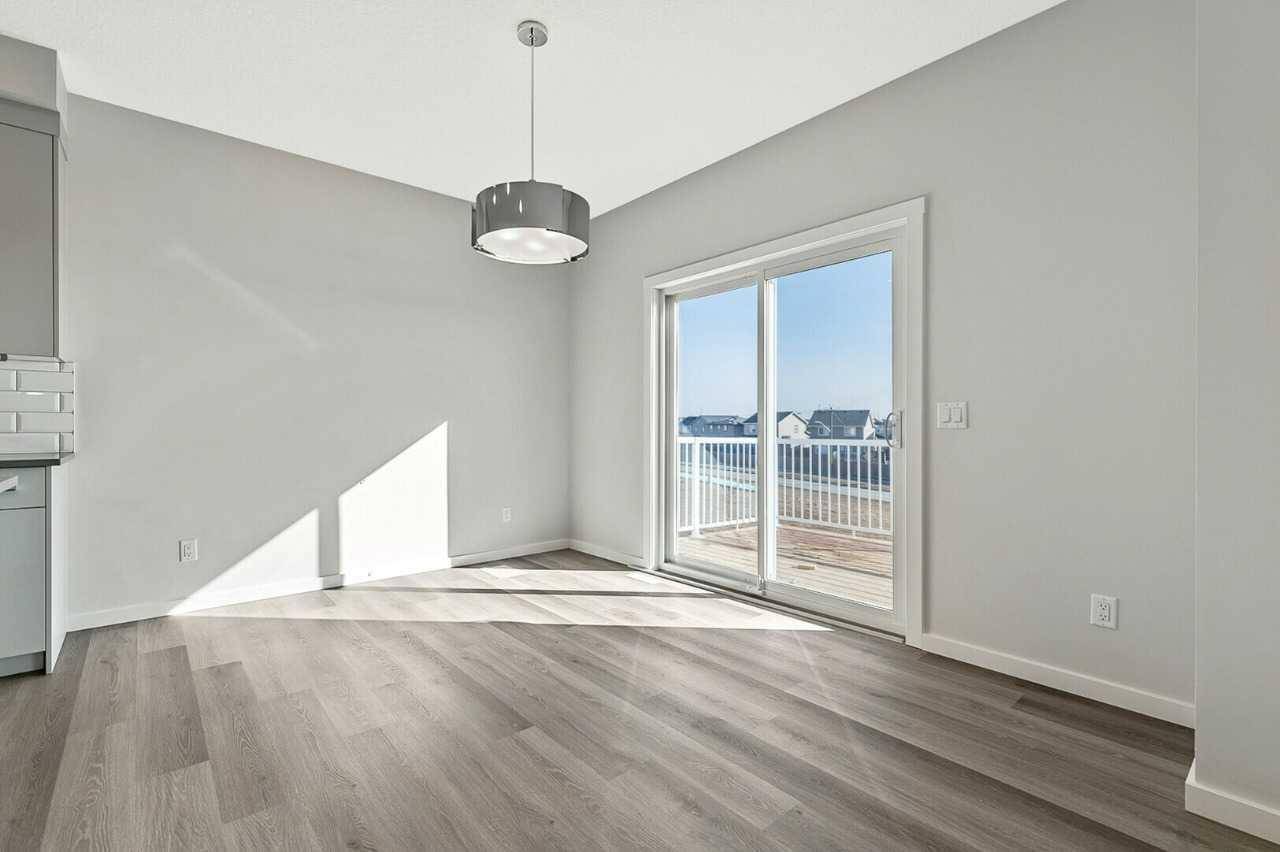 Airdrie, AB T4B3N8,60 Key CV SW