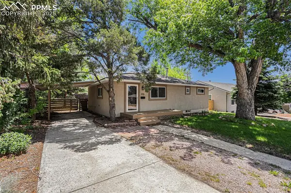 3715 Manchester ST, Colorado Springs, CO 80907