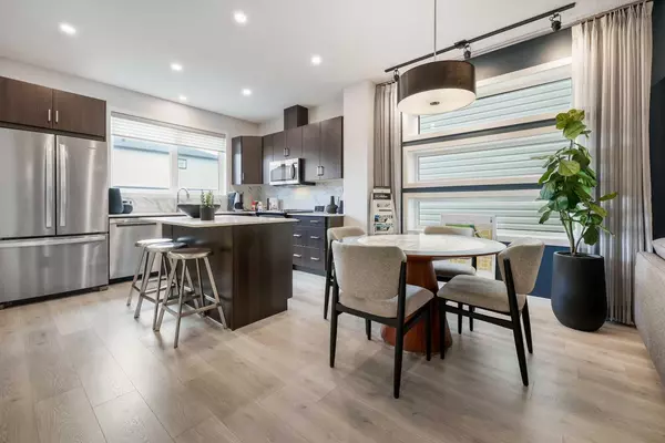 16 Amblefield VW Northwest, Calgary, AB T3P 2B9