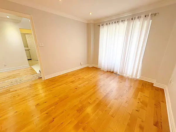Pickering, ON L1X 2K6,2396 Annan Woods DR