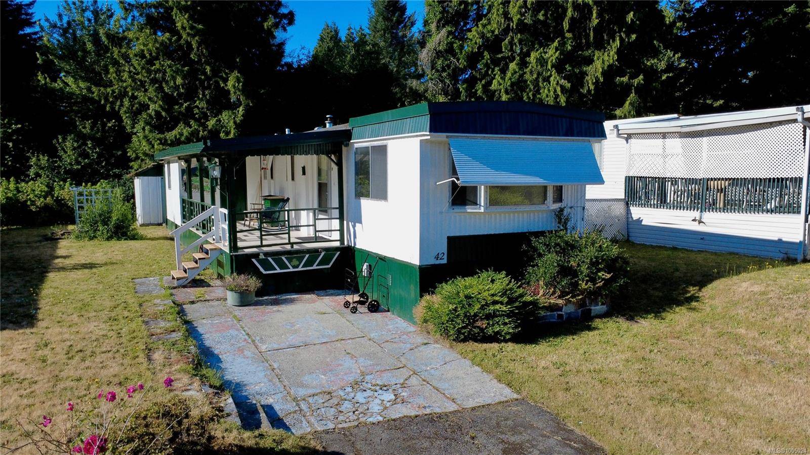 Nanaimo, BC V9R 6L3,61 12th St #42
