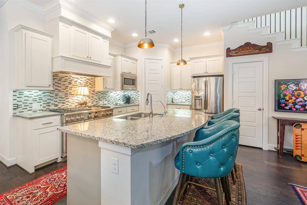 Dallas, TX 75238,8663 Ballifeary Place