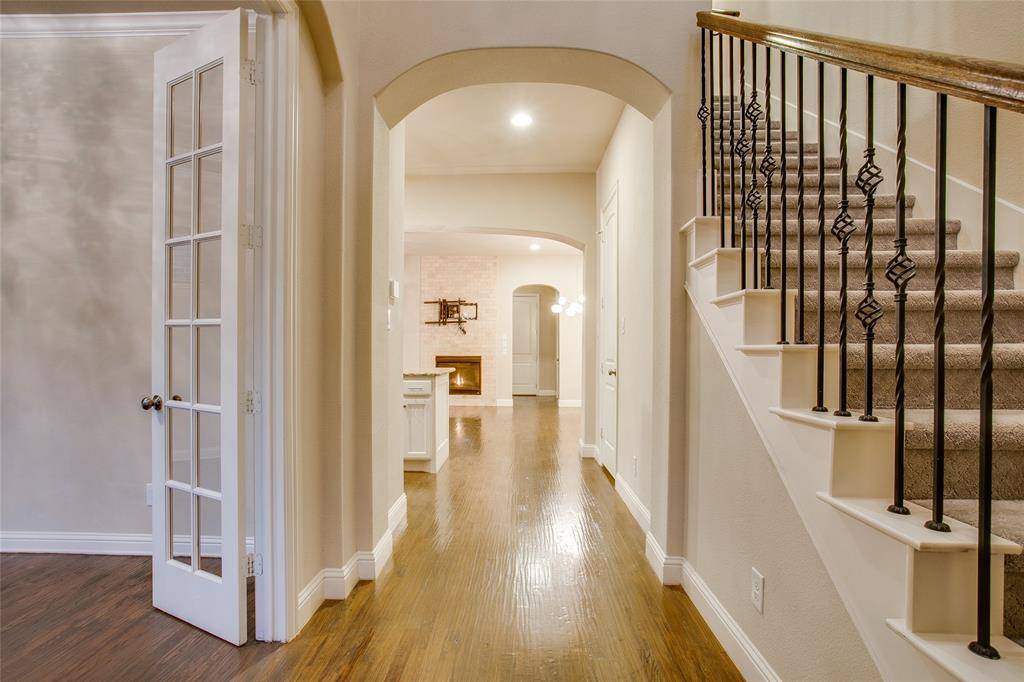 Arlington, TX 76005,1204 Lace Bark Way