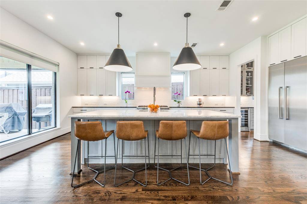 Dallas, TX 75214,6230 Llano Avenue