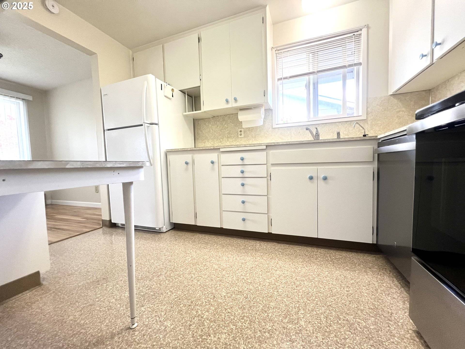 Woodburn, OR 97071,1527 Country Club CIR