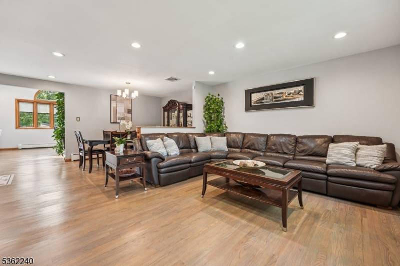 Montville Twp., NJ 07058,9 Marts Ln