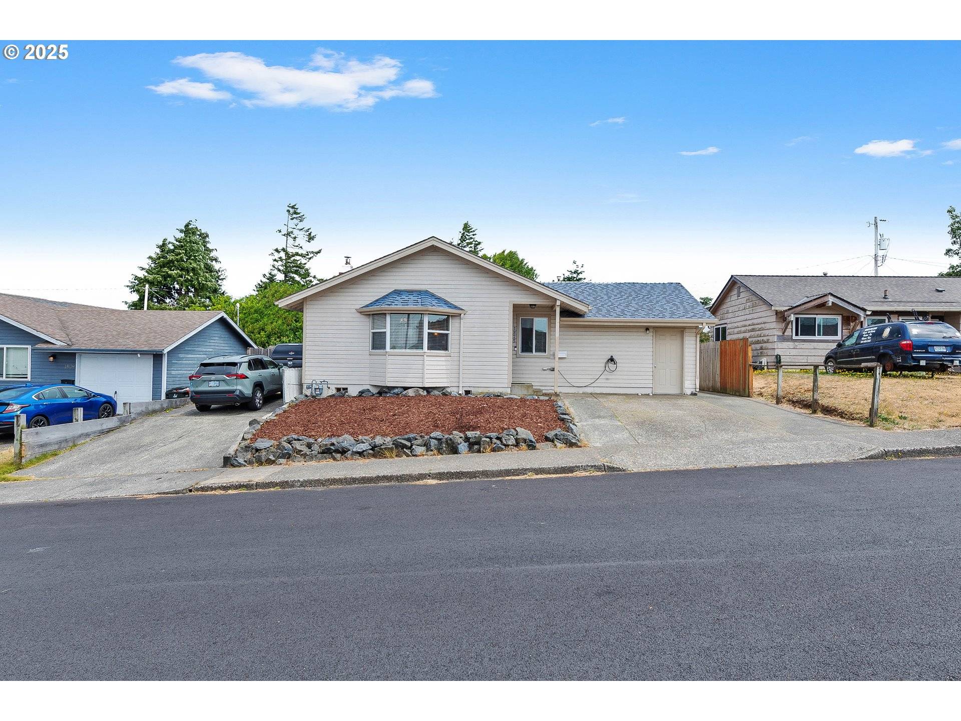 North Bend, OR 97459,1825 GRANT ST