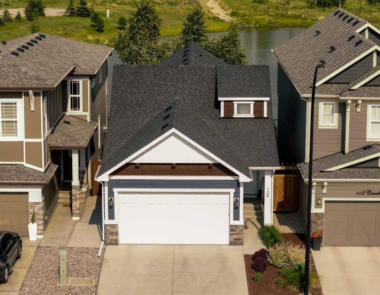 108 Cranbrook GDNS Southeast, Calgary, AB T3M 3C3