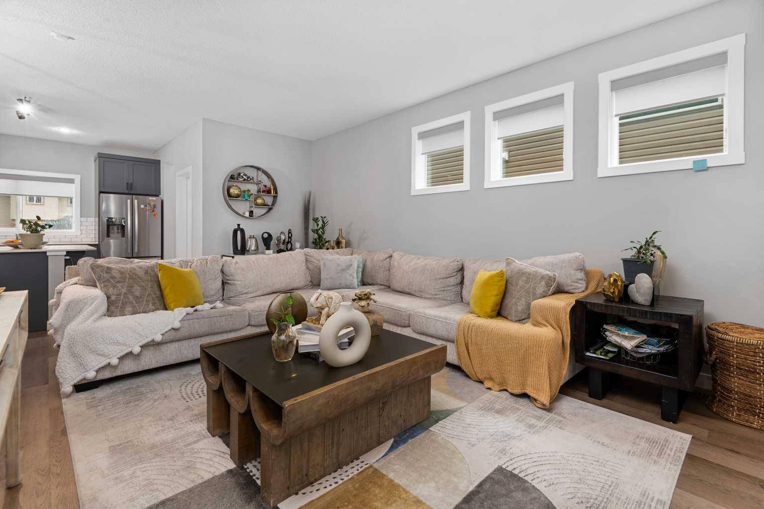 Airdrie, AB T4B 4T9,406 Hillcrest RD SW