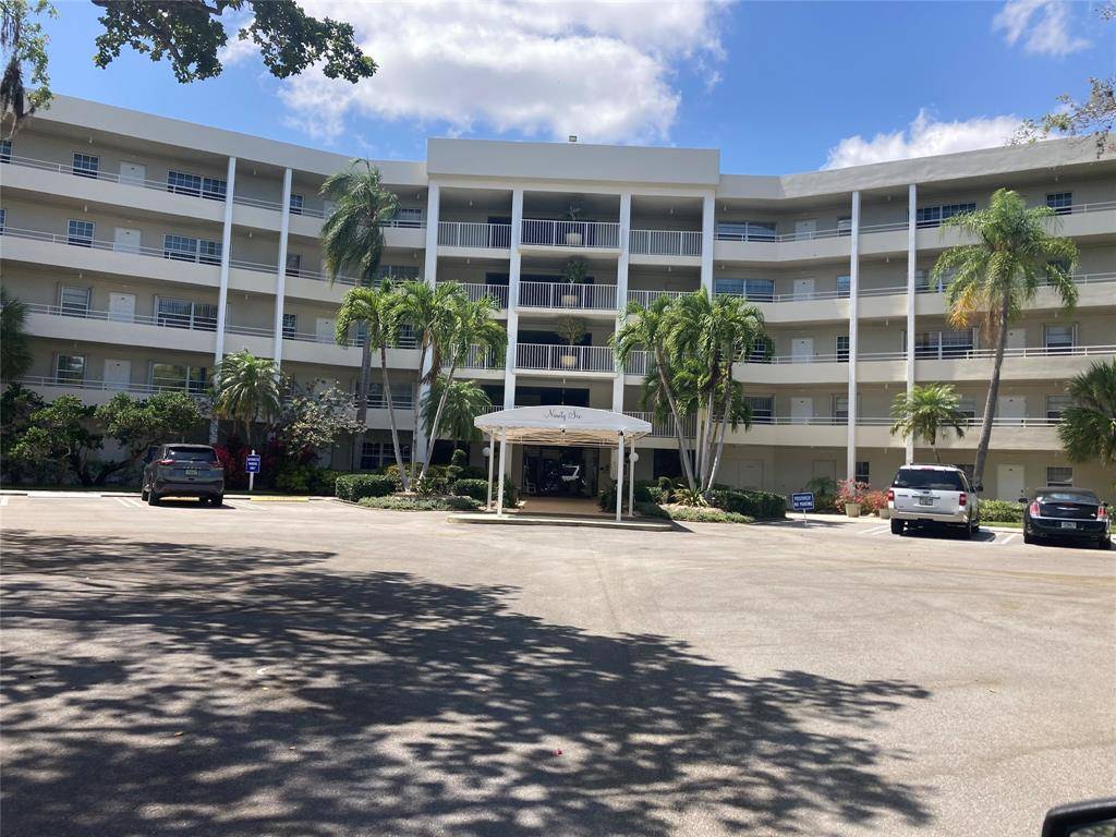 805 Cypress Blvd #207, Pompano Beach, FL 33069