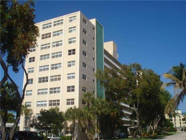 [StreetName, UnitNumber, StreetNumber, StreetDirPrefix], Fort Lauderdale, FL 33304