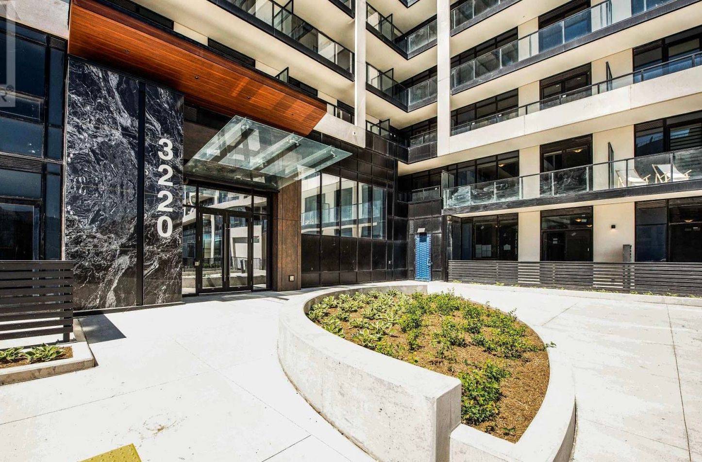Oakville, ON L6H 7W6,3220 William Coltson AVE #511