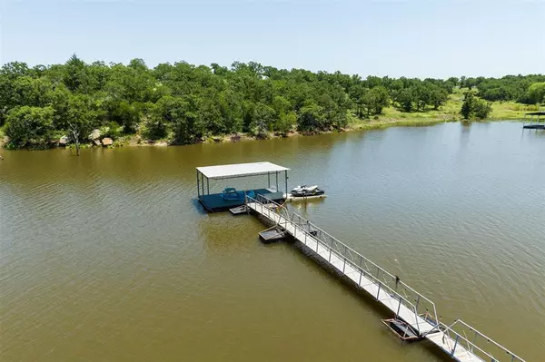 Bowie, TX 76230,506 Roberts Cut Off Rd