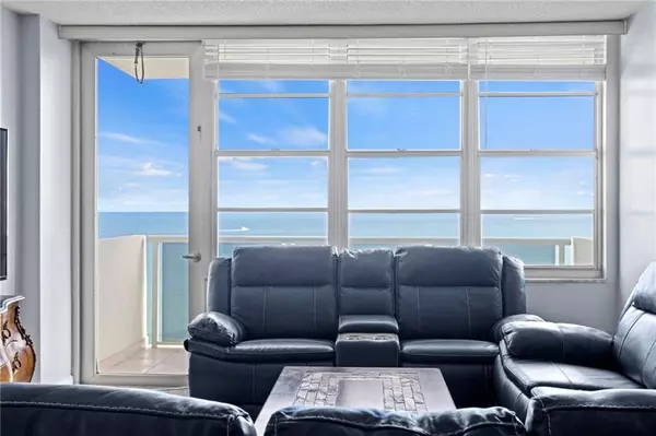 Hollywood, FL 33019,3725 S Ocean Dr #1610