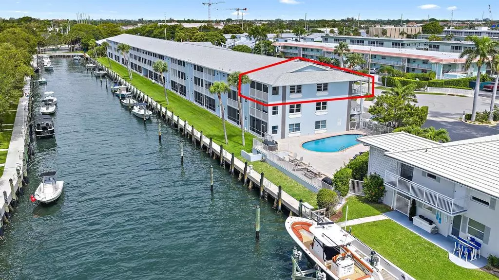 120 Lehane Ter #301, North Palm Beach, FL 33408