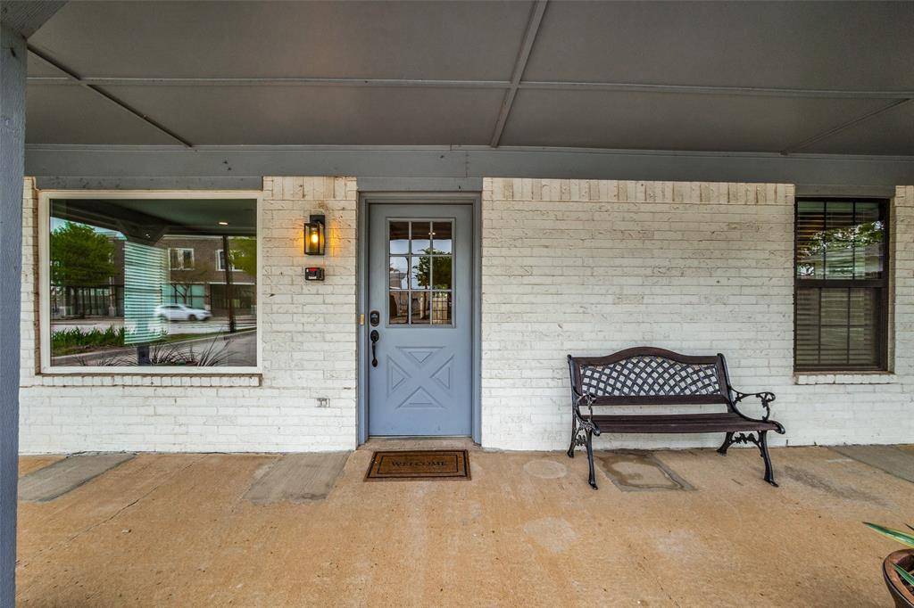 Roanoke, TX 76262,404 N Oak Street