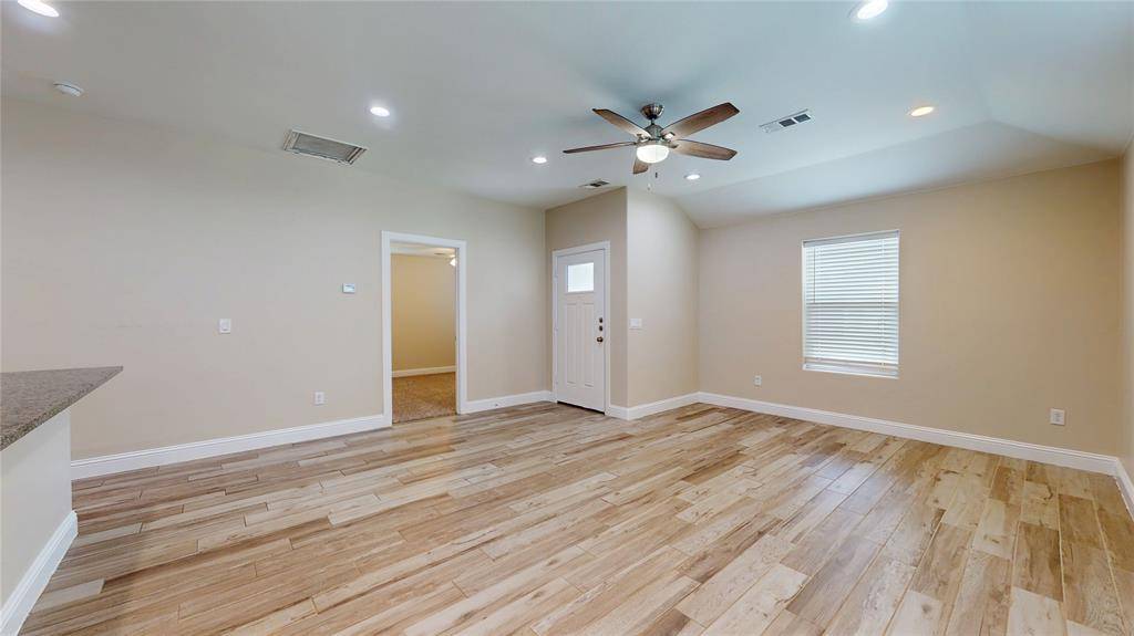 Denison, TX 75020,719 W Texas Street