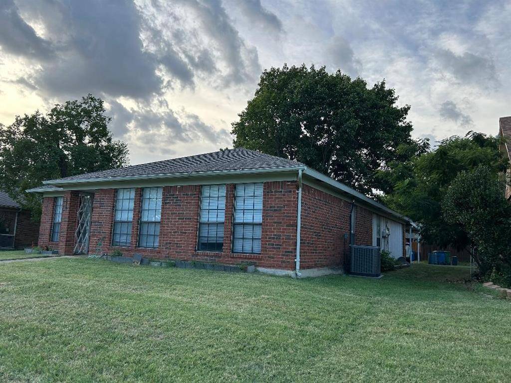 Lewisville, TX 75067,823 Blue Oak Dr Drive
