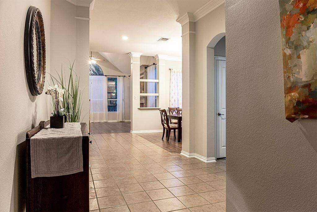 Euless, TX 76039,802 Moose Hollow Lane