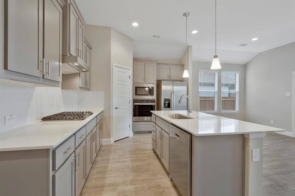 Denton, TX 76205,1409 Razorbill Road