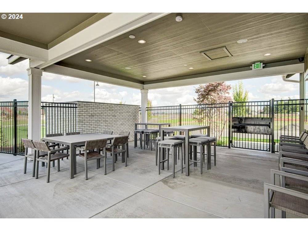 Hillsboro, OR 97123,4212 SE Century BLVD