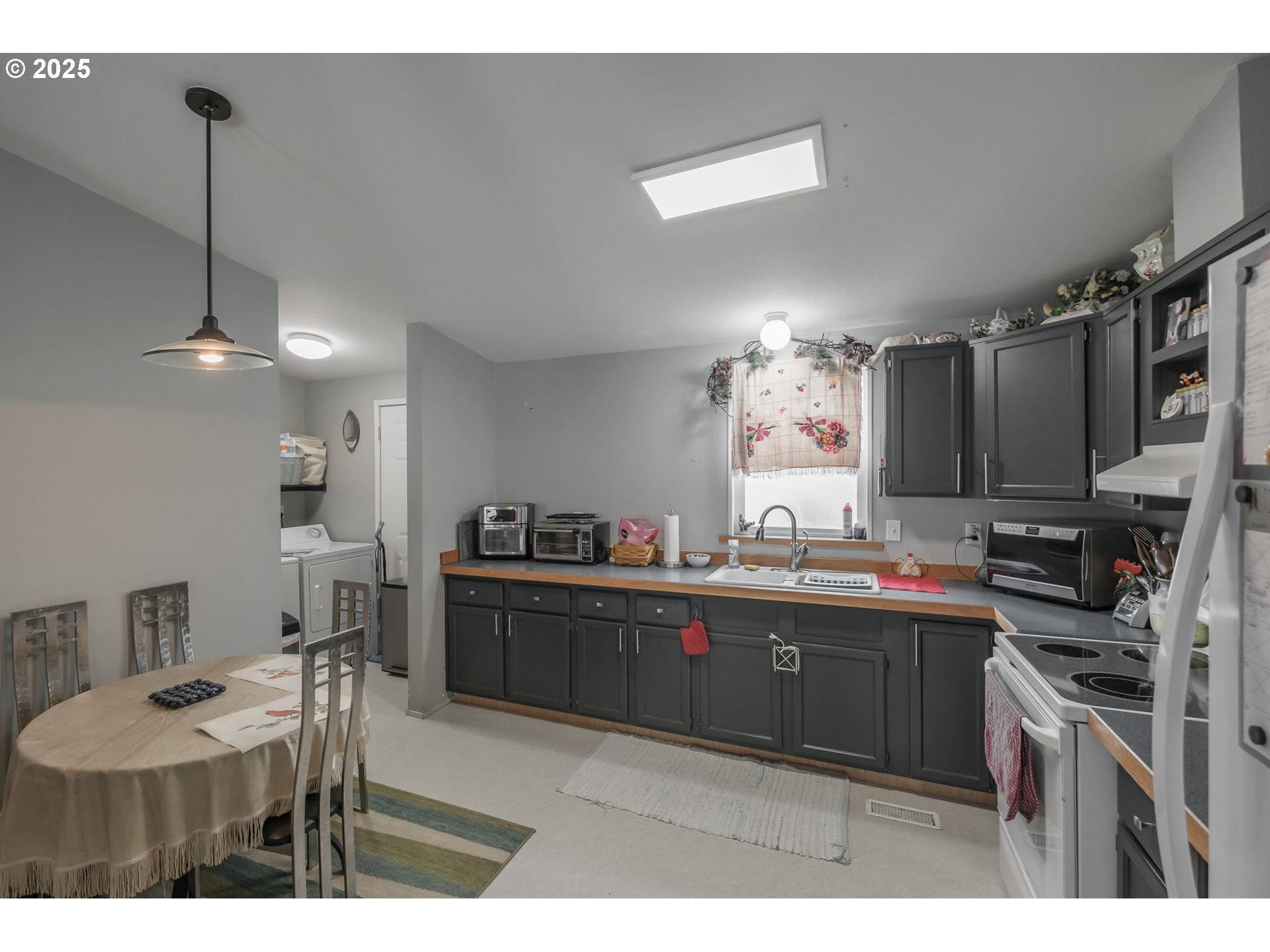 Corvallis, OR 97330,2601 NE Jack London ST #169