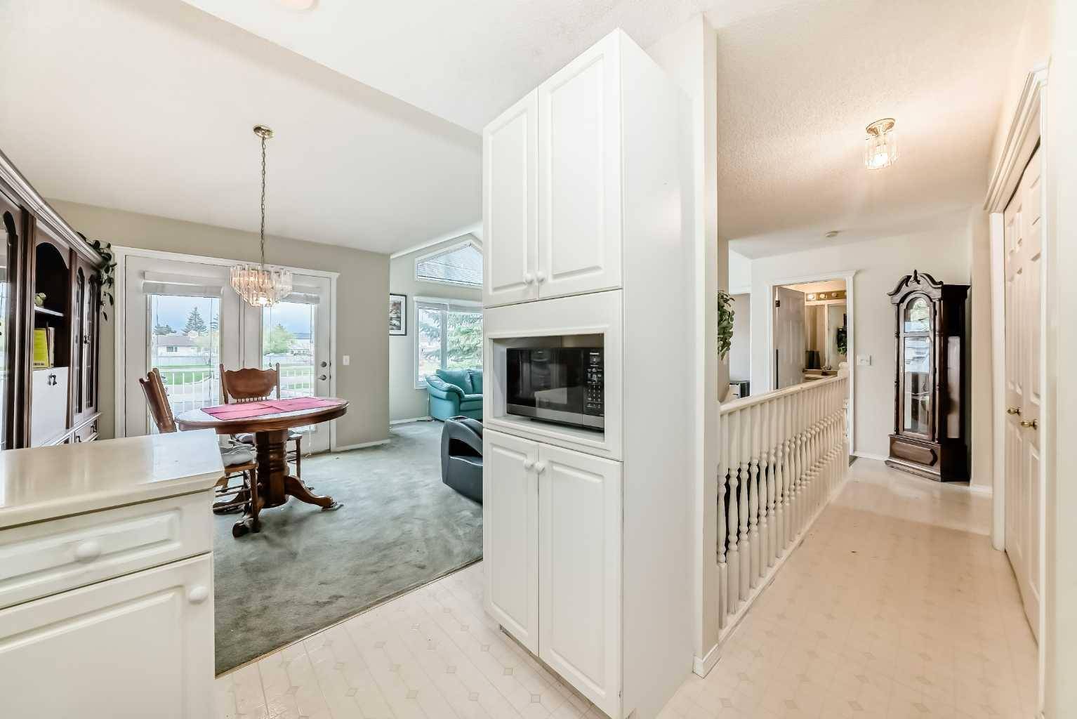 Calgary, AB T1Y 6Z5,66 Del Monica Villas Northeast