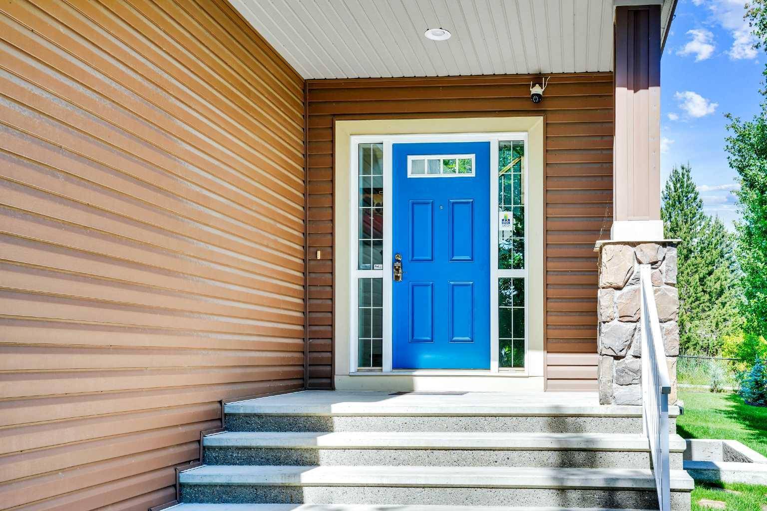 Chestermere, AB T1X 0K9,121 magenta CRES