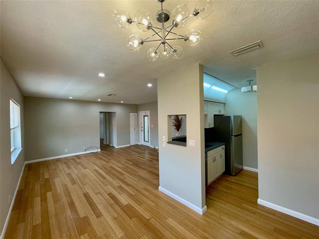 [StreetName, UnitNumber, StreetNumber, StreetDirPrefix], Hollywood, FL 33020