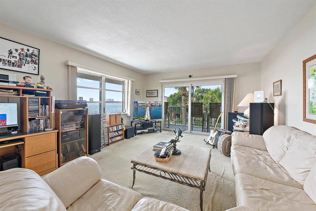 North Palm Beach, FL 33408,120 Lehane Ter #301