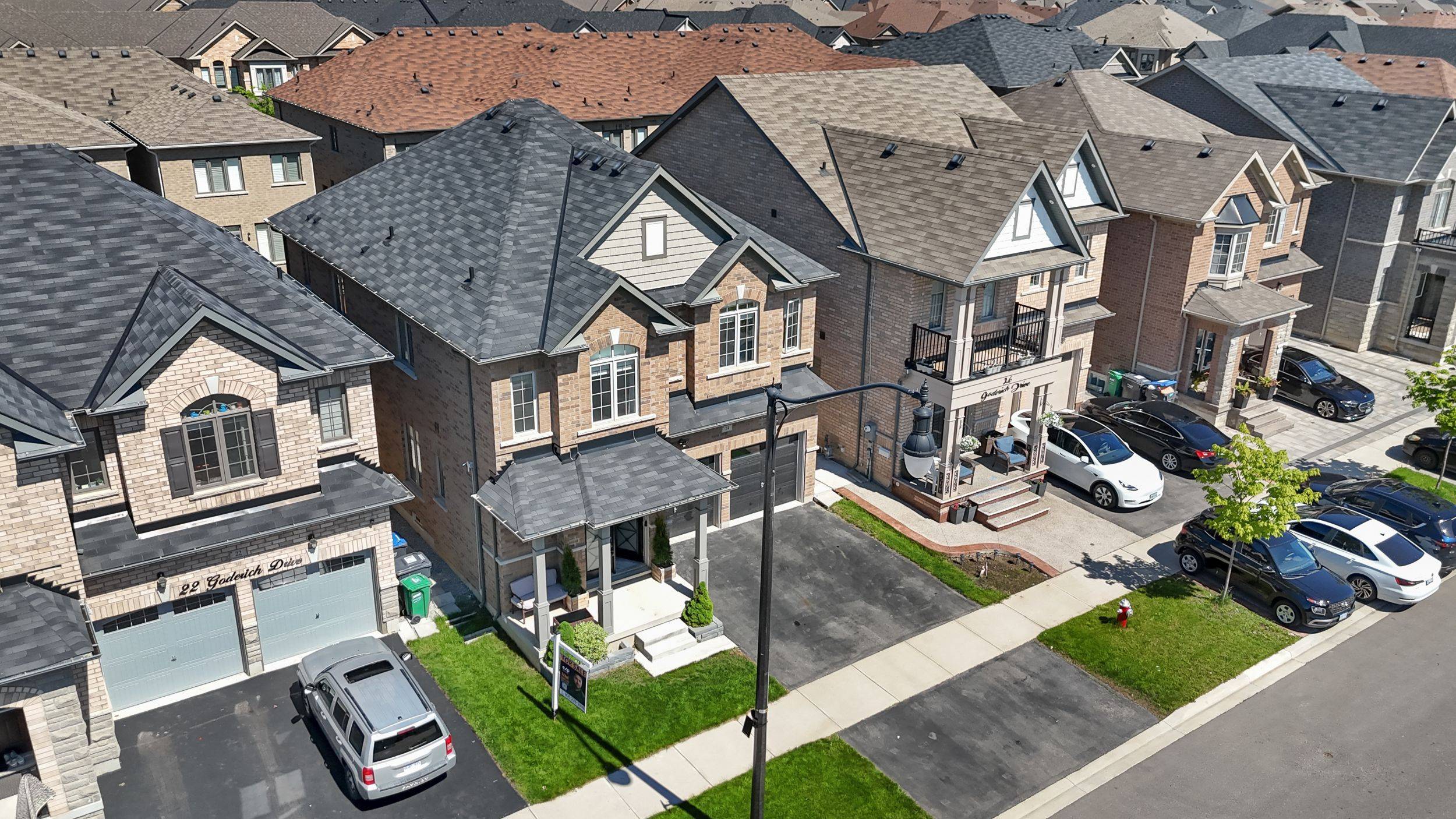 Brampton, ON L7A 5A7,24 Goderich DR