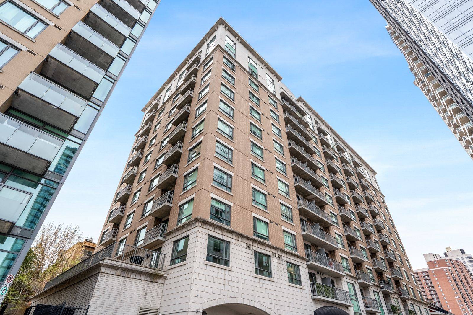 Lower Town - Sandy Hill, ON K1N 0A7,200 Besserer ST #1207