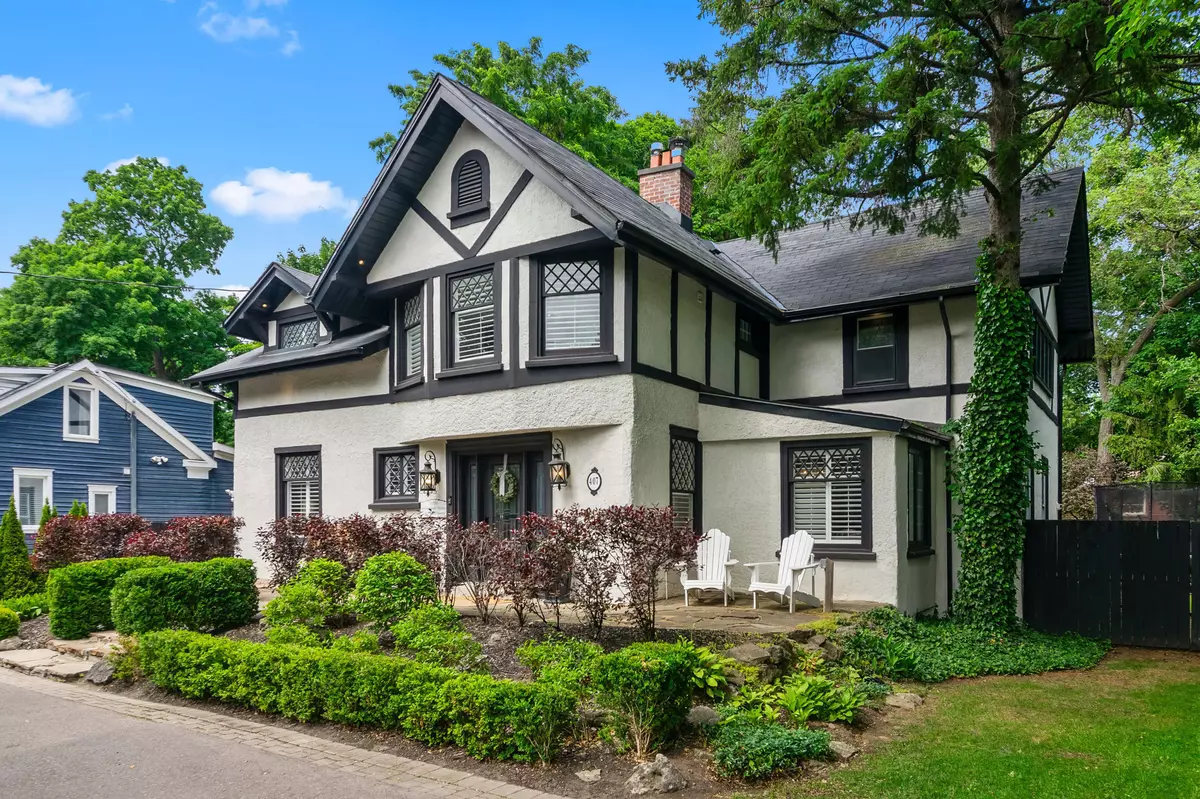 Oakville, ON L6J 3H8,407 Trafalgar RD