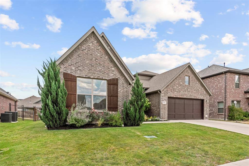 Aledo, TX 76008,819 Highlands Avenue