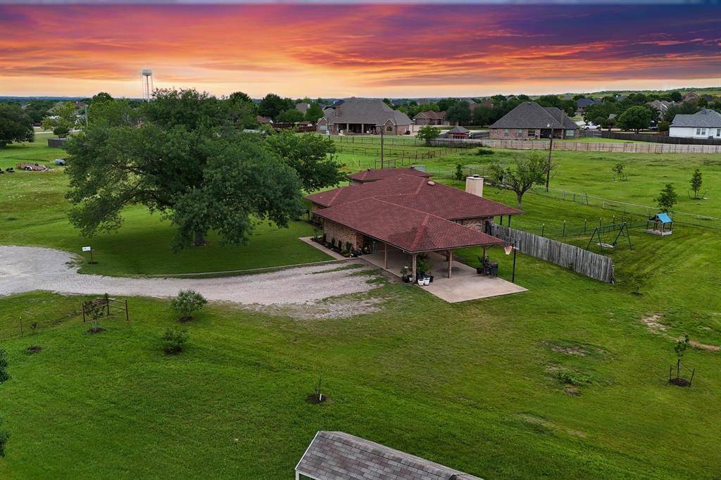 309 Valley Court, Willow Park, TX 76087