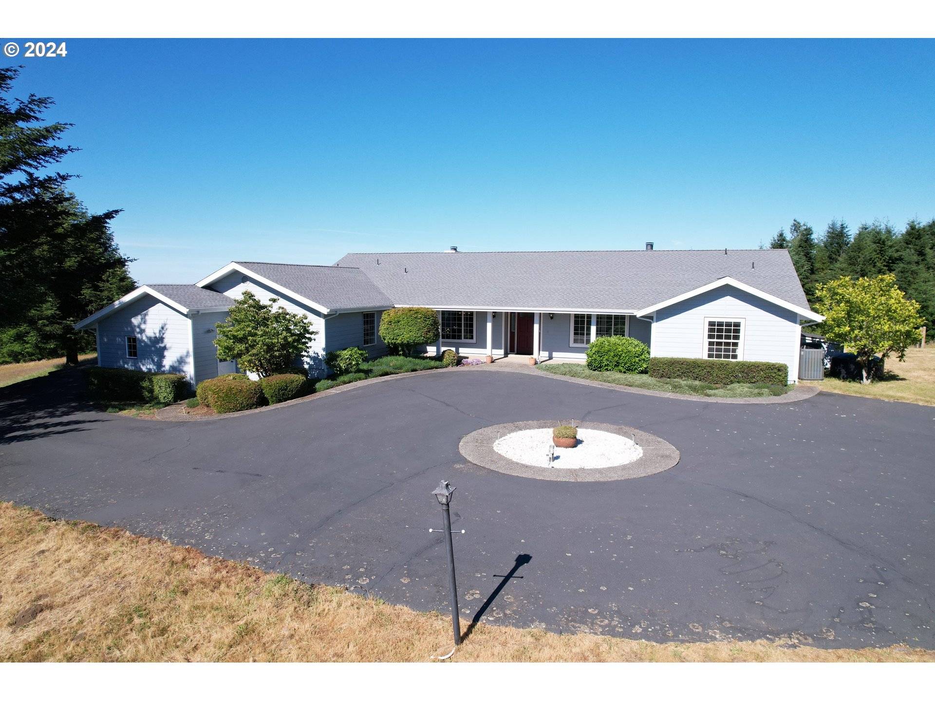 98633 HARBOR HILLS HTS, Brookings, OR 97415