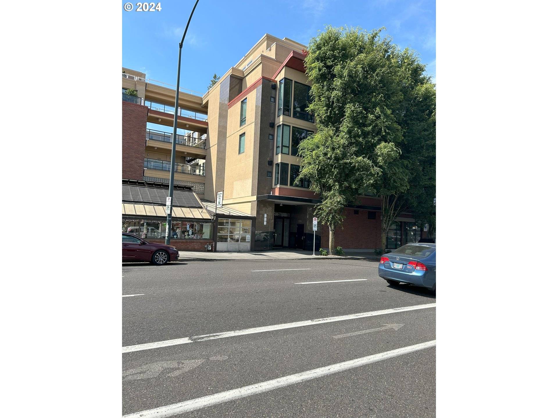1620 NE Broadway #543, Portland, OR 97232