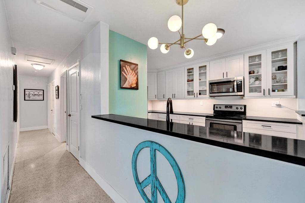 Wilton Manors, FL 33311,2808 NW 8th Ave