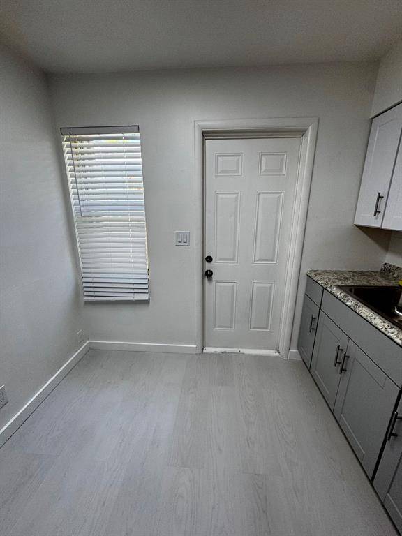 Lantana, FL 33462,705 W Branch St #1