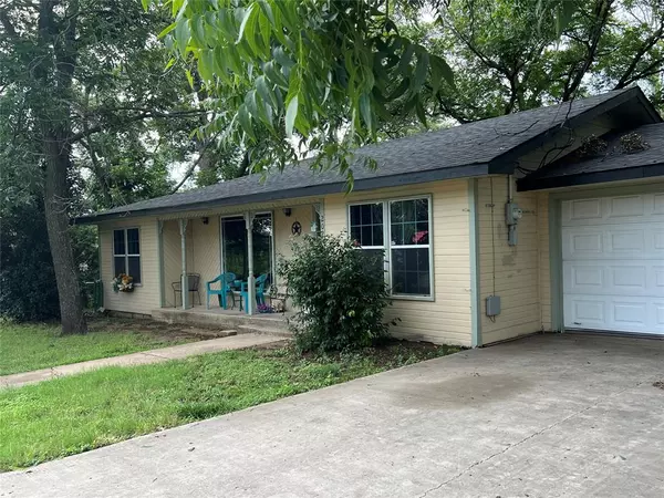 Comanche, TX 76442,202 W Armstrong Avenue
