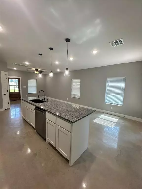Denison, TX 75021,116 E Harrison Street