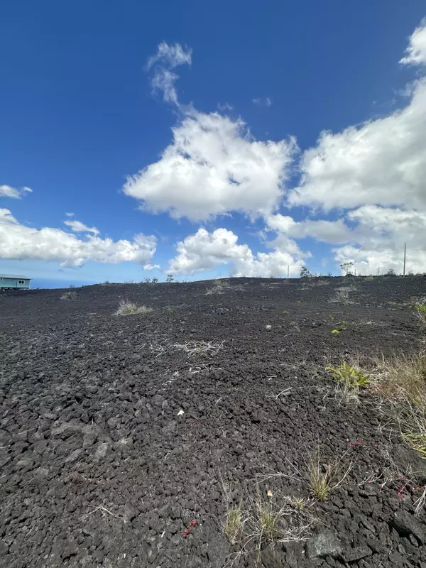 Ocean View, HI 96737,92-8957 TIKI LN